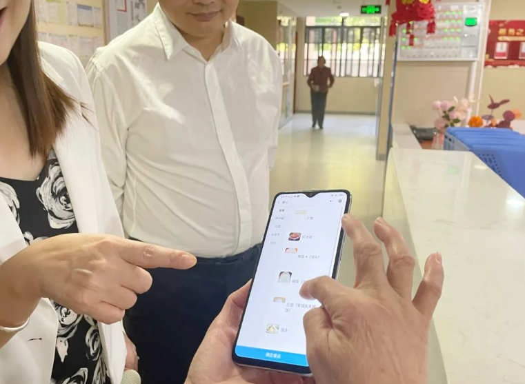深圳市宝安区民政局领导莅临国德康养调研指导