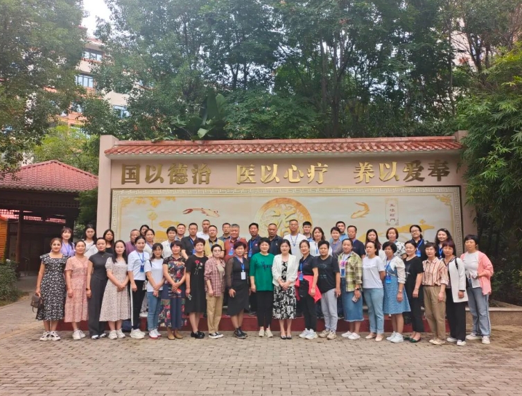 新疆民政系统干部培训班一行莅临国德参观调研