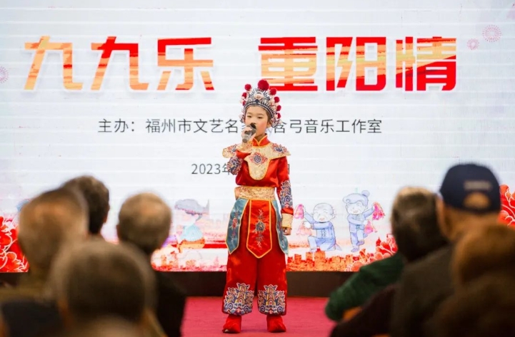 福建省博物馆讲党史、弓喜仔坊巷童声合唱，国德康养长者：“美好的一天！”
