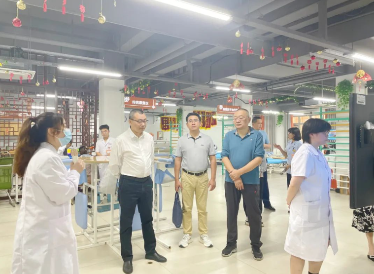 深圳市宝安区民政局领导莅临国德康养调研指导