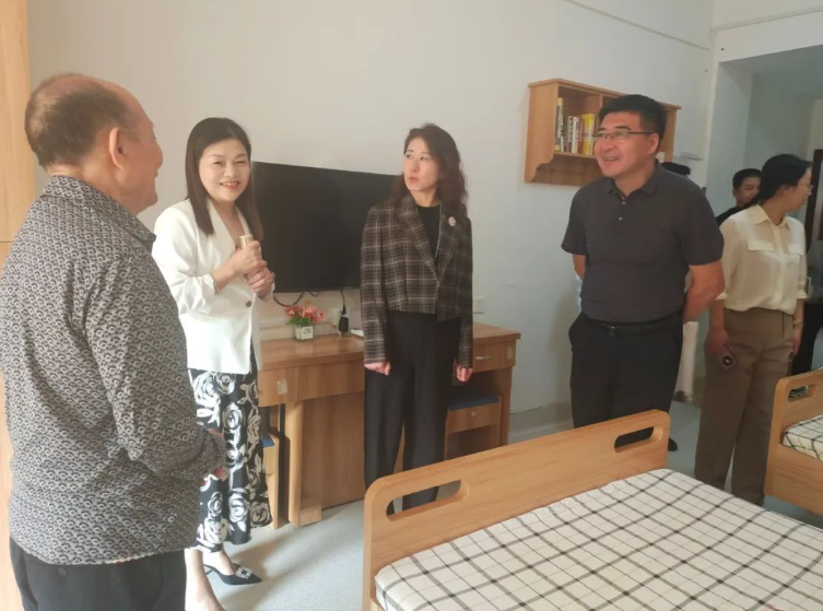 唐山市丰南区领导一行莅临国德康养考察调研