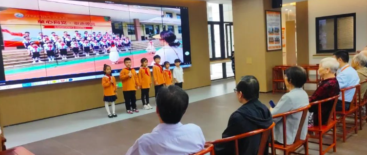 两岸少年敬老行！情暖仓山区社会福利中心！