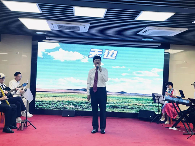 福州馨悦乐队走进国德康养慰问演出