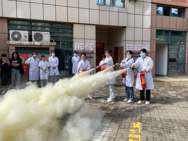 以练筑防，防患未“燃”！国德康养“119”消防日应急演练！