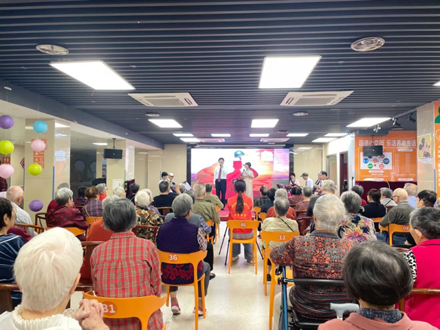 福州馨悦乐队走进国德康养慰问演出