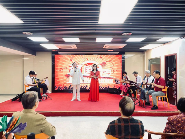 福州馨悦乐队走进国德康养慰问演出