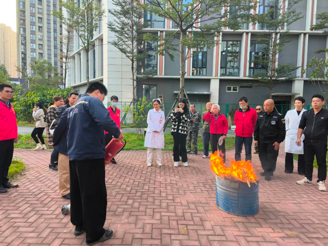 仓山区国德老年康养中心开展2023年度消防演练