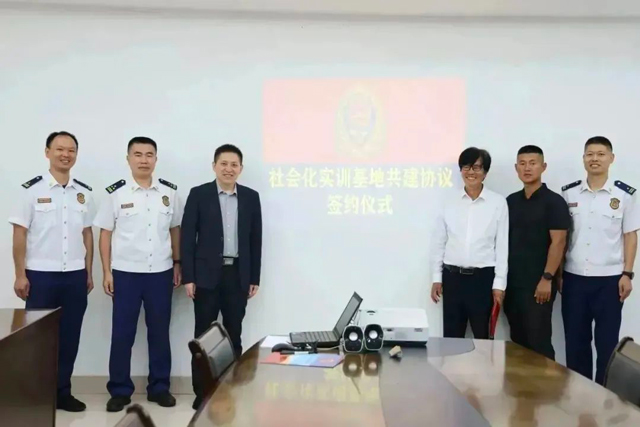 “蓝”“白”携手 护航生命丨我院与市消防救援支队特勤大队共建社会化实训基地！