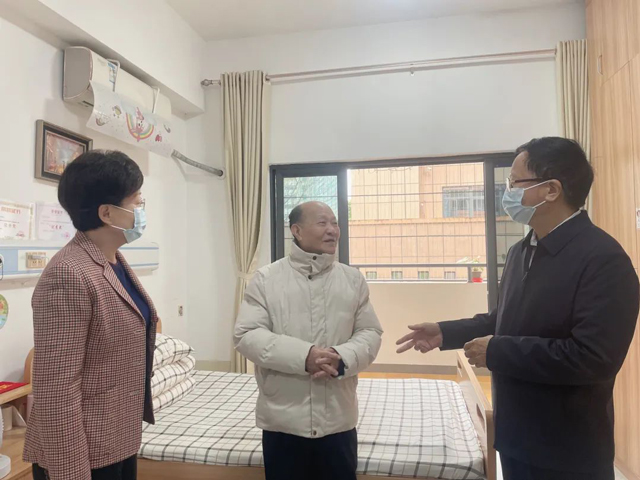 福建省老年事业促进会专家委员会主任委员苏增添莅临国德康养参观指导工作