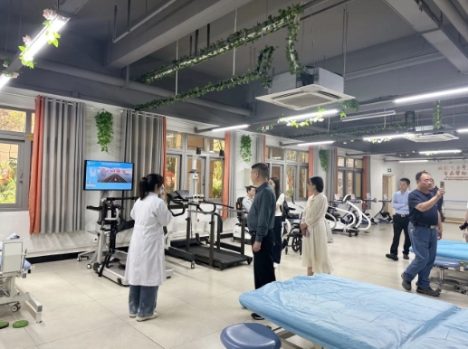 宁德市古田县政协考察团莅临福州市国德老年康养中心参观考察