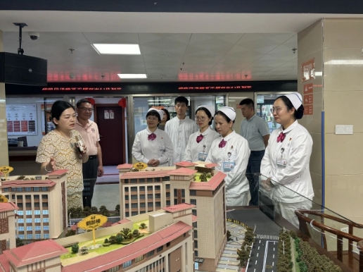 福州大学附属省立医院重症护理专科团队走进国德老年康养中心开展"急性心肌梗死防治"专题培训
