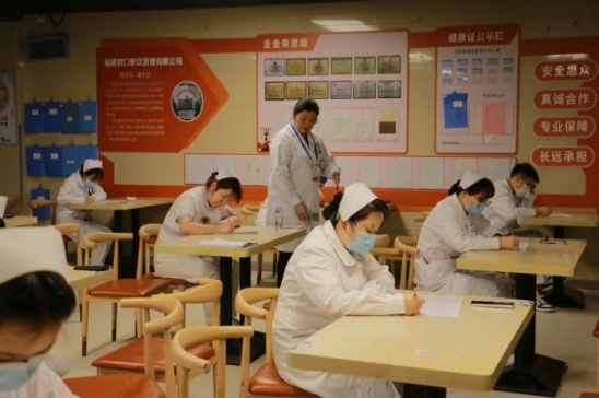 福州国德老年医院开展护士“三基”理论考核！