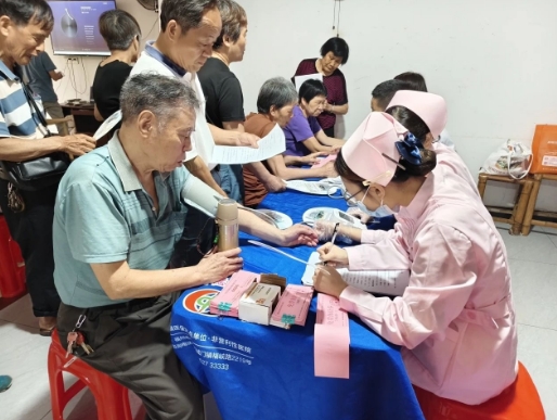 健康同行！国德南院中医健康科普公益活动走进胪峰社区！