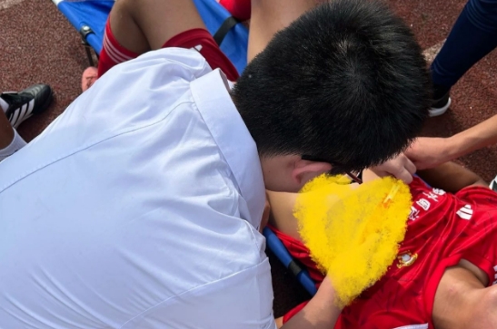 福州国德老年医院助力全国青少年校园足球联赛医疗保障！