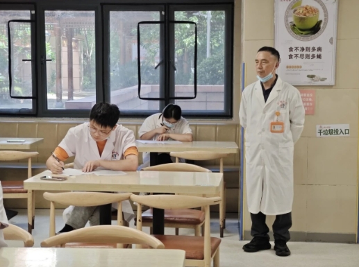 强基础、严规范！福州国德老年医院医师节竞赛为医疗质量 “加码”！