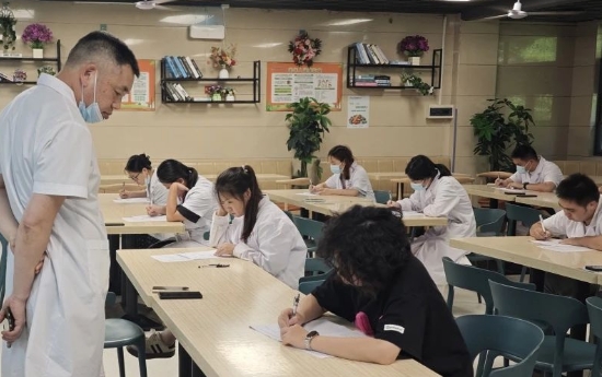 强基础、严规范！福州国德老年医院医师节竞赛为医疗质量 “加码”！