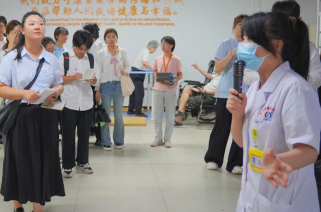 汇聚英才，共话未来！福州市医疗卫生类引进生莅临福州国德老年医院参观调研！