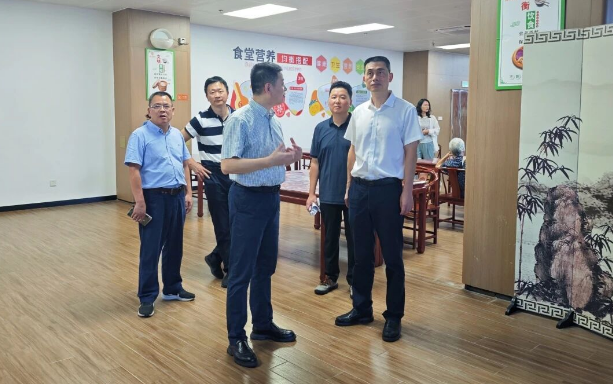 仓山区人民政府考察团一行莅临仓山区社会福利中心参观考察