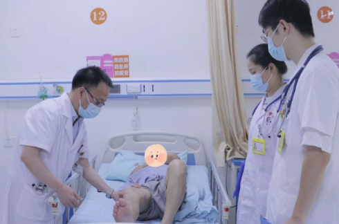 从昏迷危重到行走刷抖音：49岁苏大哥在国德的康复奇迹