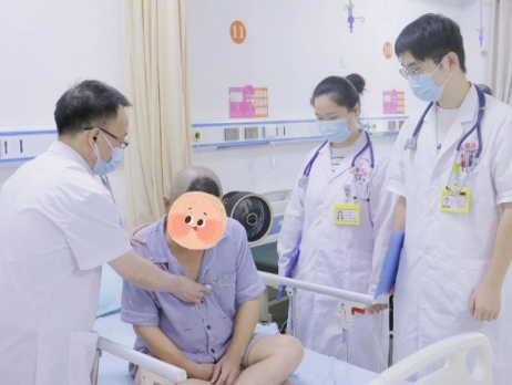 从昏迷危重到行走刷抖音：49岁苏大哥在国德的康复奇迹