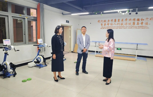 乌鲁木齐市民政局局长冯朝阳莅临福州市国德老年康养中心 乌鲁木齐市民政局局长冯朝阳莅临福州市国德老年康养中心