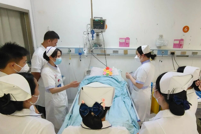 老年二科护士长张梅烟 ：以专业筑根基，以人文暖人心