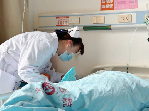 精准救治+康复一体化：国德老年一科成功挽救高龄危重患者