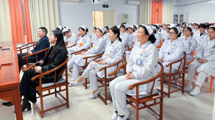 回望耕耘路，共绘新篇章——我院举办新年护士大会致敬护理团队