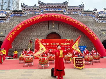 八吨大米筑长龙，一颗仁心护晚晴——国德养老与胪雷村共绘拗九孝亲同心圆