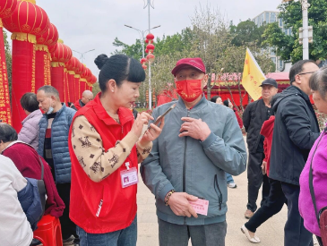 八吨大米筑长龙，一颗仁心护晚晴——国德养老与胪雷村共绘拗九孝亲同心圆