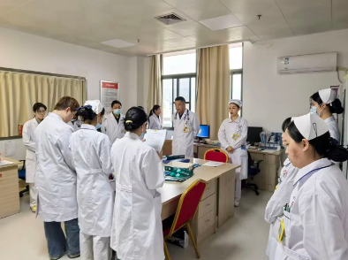 福州国德老年医院：他们拒了红包，却收到了一面更红的锦旗