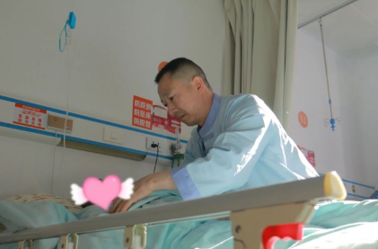 家里老人需要气管切开？福州国德老年医院耳鼻喉科为您“手术+护理”全程负责