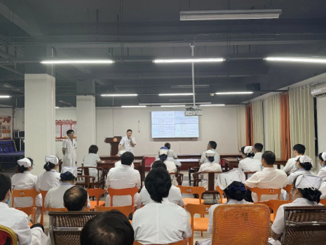 深耕业务学习，筑牢安全防线｜福州国德老年医院开展老年及危重患者安全转运专项培训