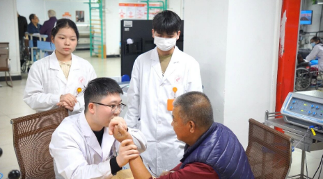 脑梗 / 脑出血后，别错过黄金康复期！这3个月，决定余生能否站起来